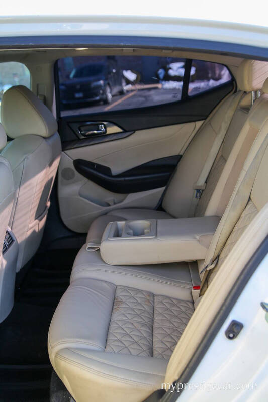 2017 Nissan Maxima Platinum