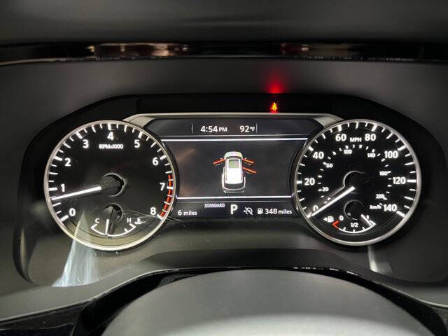 2025 Nissan Pathfinder SV