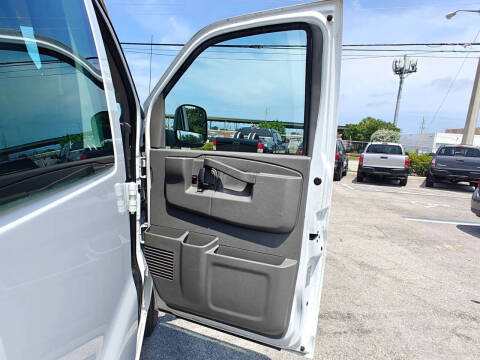 2017 Chevrolet Express 2500