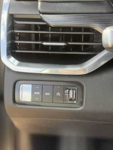 2024 GMC Acadia Elevation