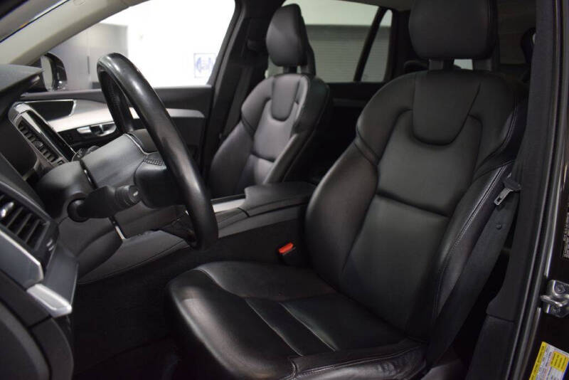 2018 Volvo XC90 T5 Momentum 7-Passenger