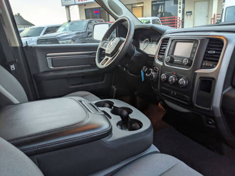 2024 RAM 1500 Classic SLT