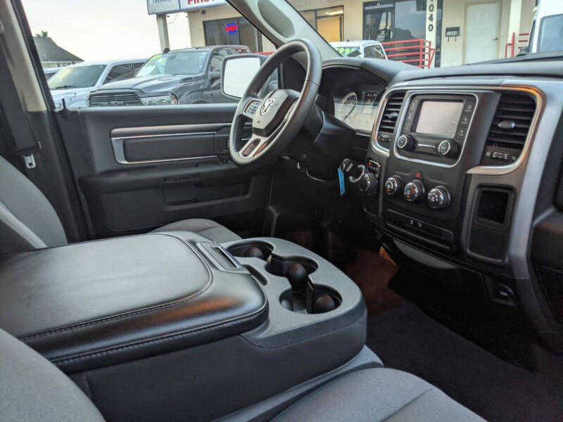 2024 RAM 1500 Classic SLT