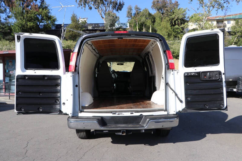 2016 GMC Savana 2500