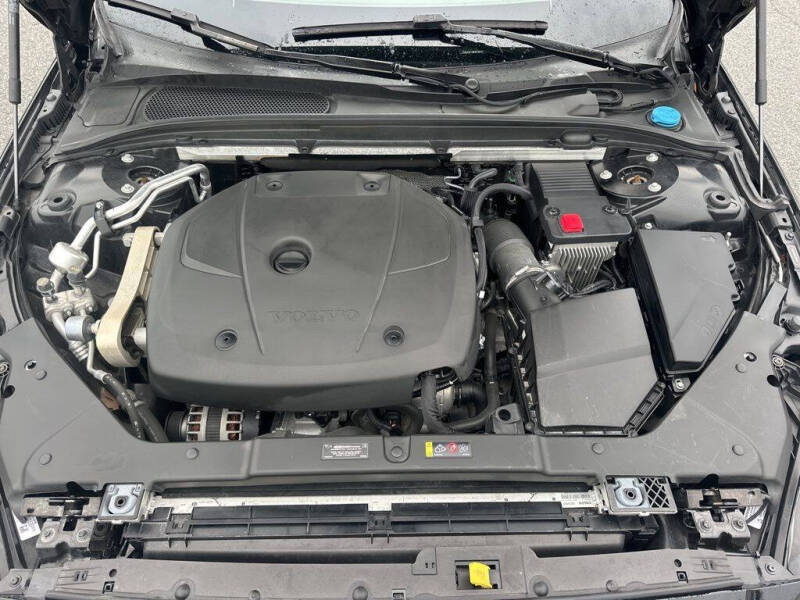 2021 Volvo S60 T5 Momentum