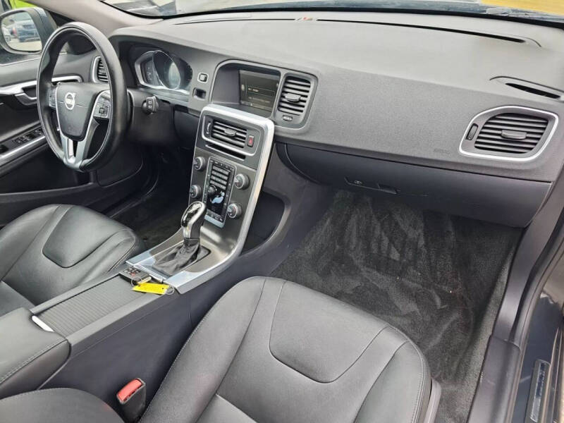 2015 Volvo V60 T5 Premier Plus