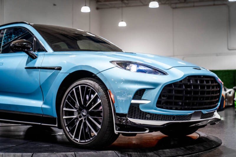 2023 Aston Martin DBX 707