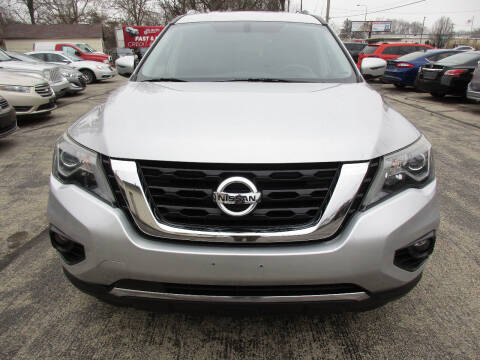 2017 Nissan Pathfinder SV