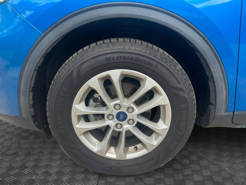 2020 Ford Escape SE