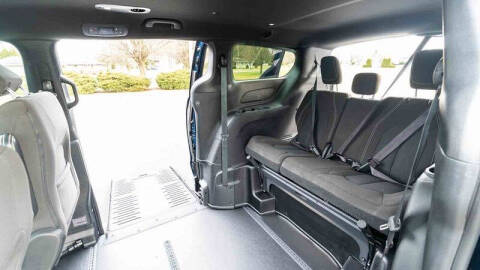 2024 Chrysler Pacifica Touring