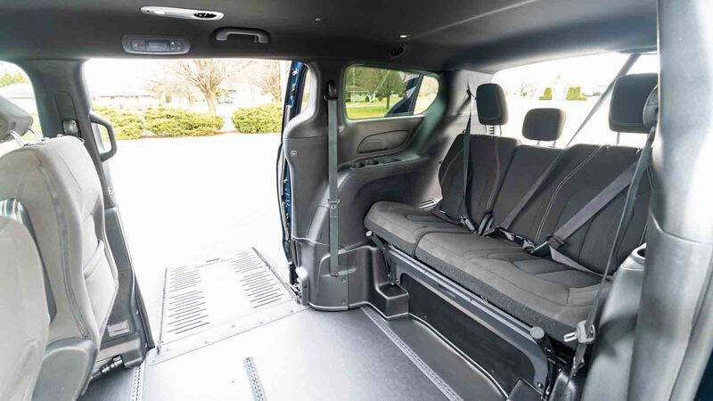 2024 Chrysler Pacifica Touring