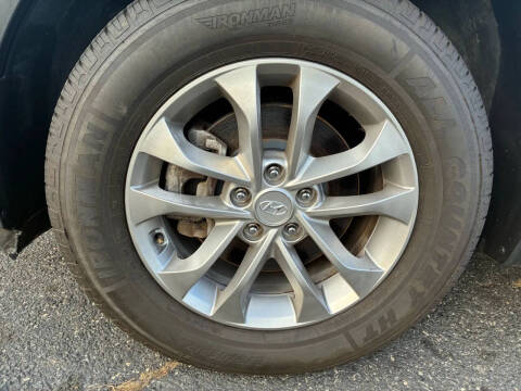 2019 Hyundai Santa Fe SE 2.4L