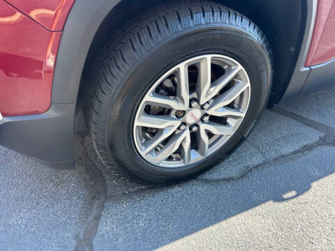 2017 GMC Acadia SLE-2