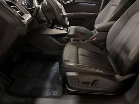 2024 Audi Q4 e-tron quattro Premium 55