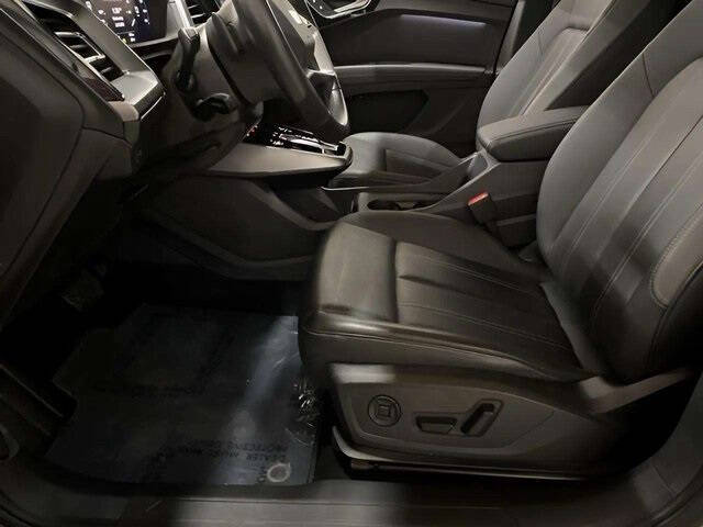 2024 Audi Q4 e-tron quattro Premium 55