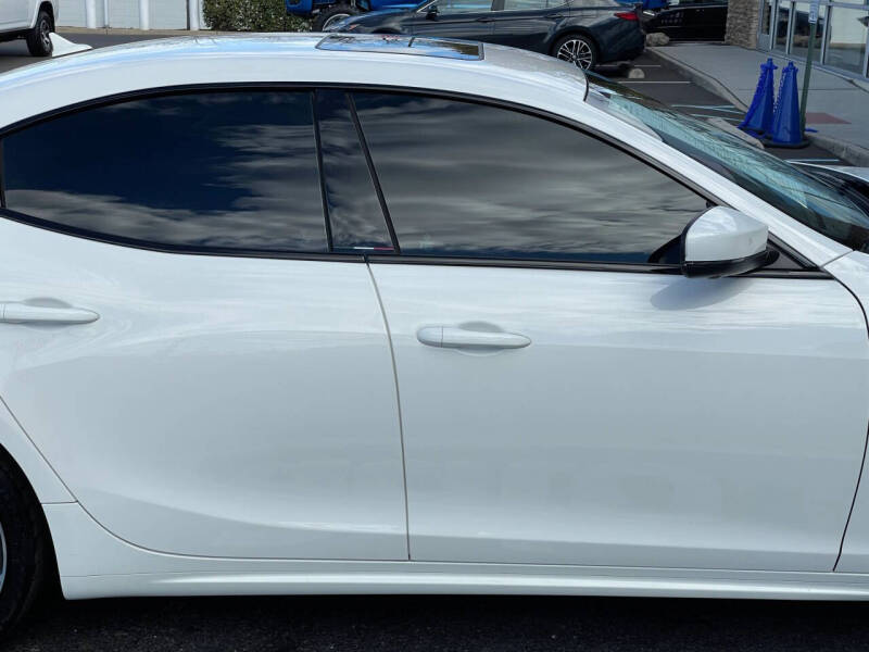 2023 Maserati Ghibli Trofeo