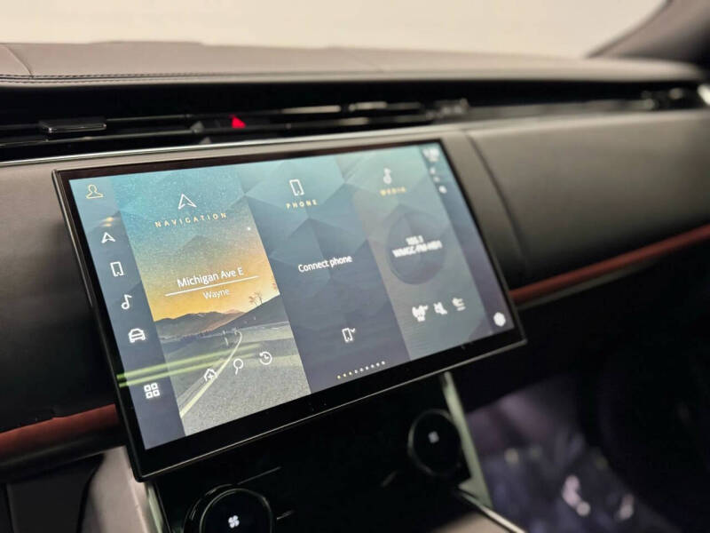 2023 Land Rover Range Rover P530 SV LWB