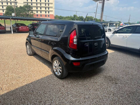 2012 Kia Soul +