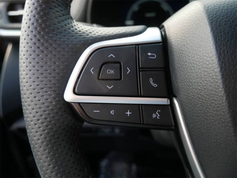 2025 Toyota Sienna Platinum 7-Passenger