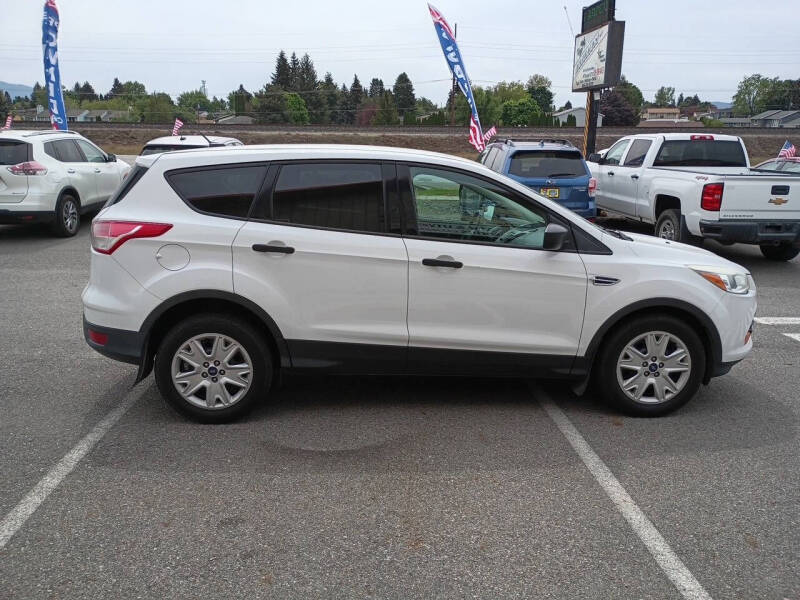 2016 Ford Escape S