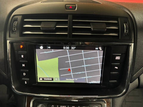 2017 Lincoln Continental Select