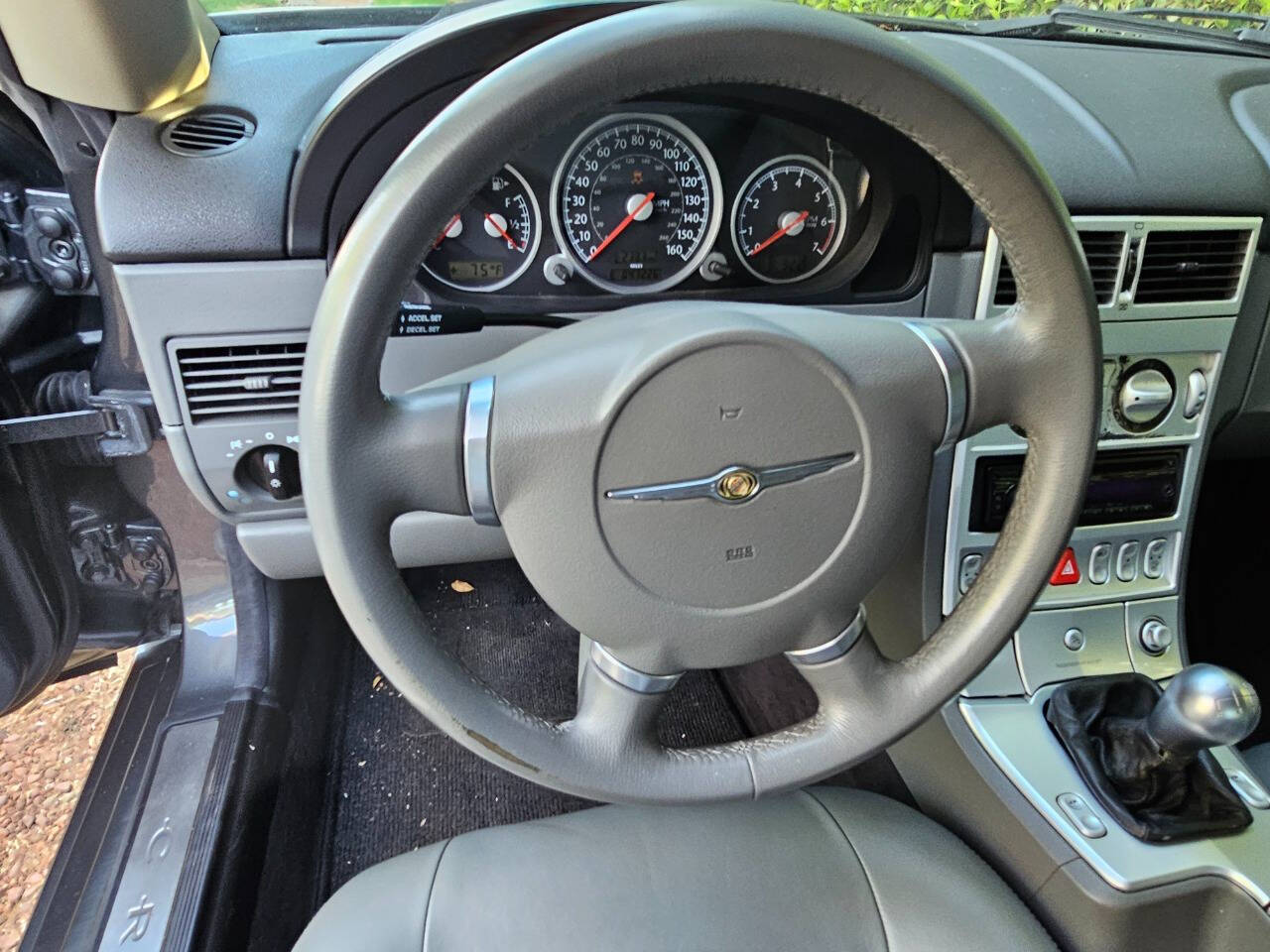 2005 Chrysler Crossfire 35