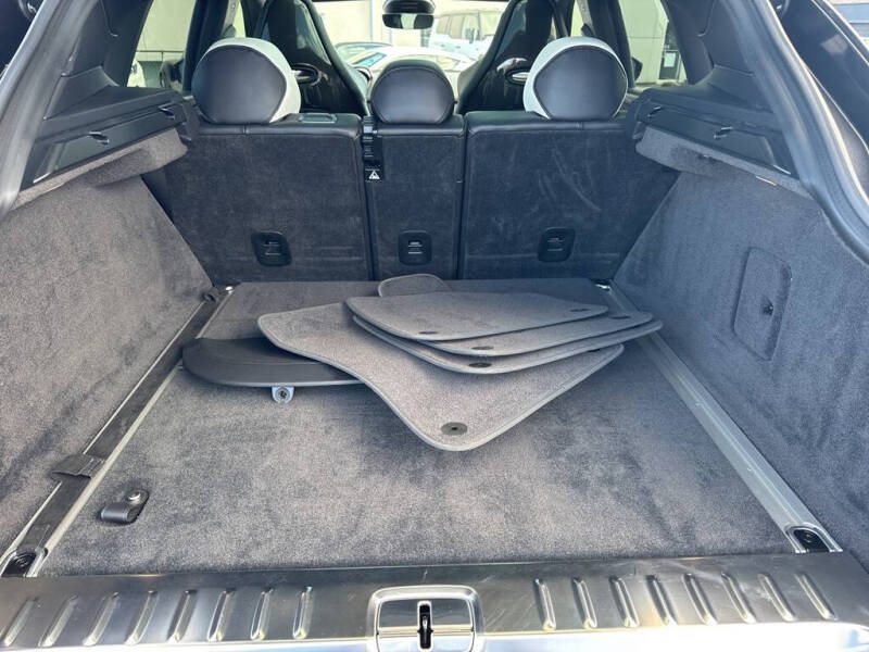 2023 Aston Martin DBX 707