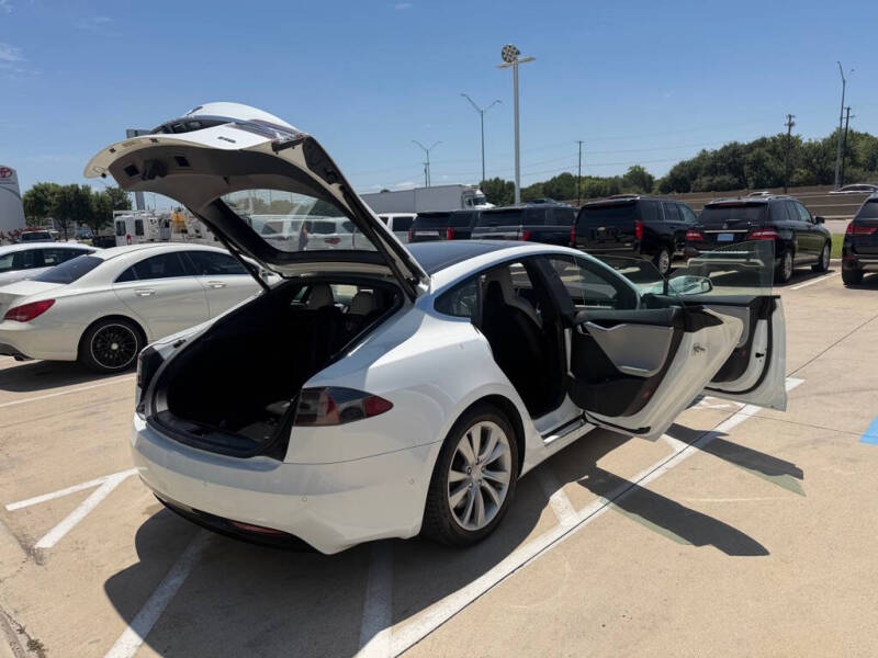2016 Tesla Model S 90D