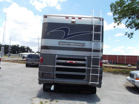 2003 Freightliner XC Chassis