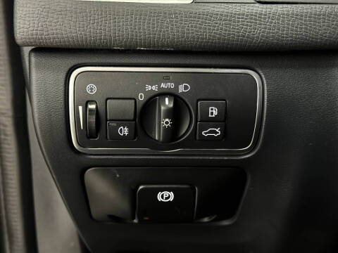 2017 Volvo XC60 T5 Dynamic