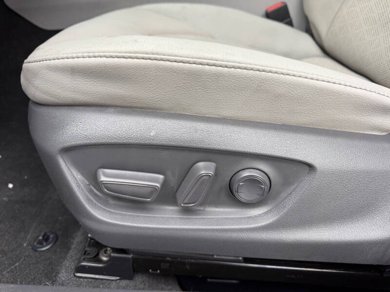 2021 Toyota Camry Hybrid XSE