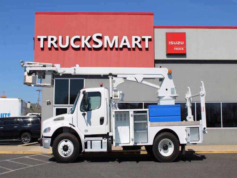 2019 Freightliner M2 106