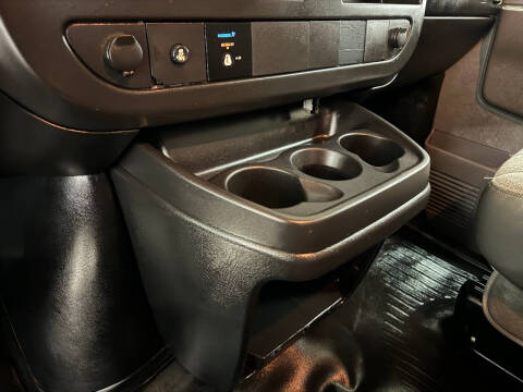 2017 GMC Savana 2500