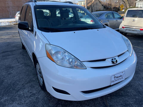 2009 Toyota Sienna for sale at Best Deal Motors in Saint Charles MO