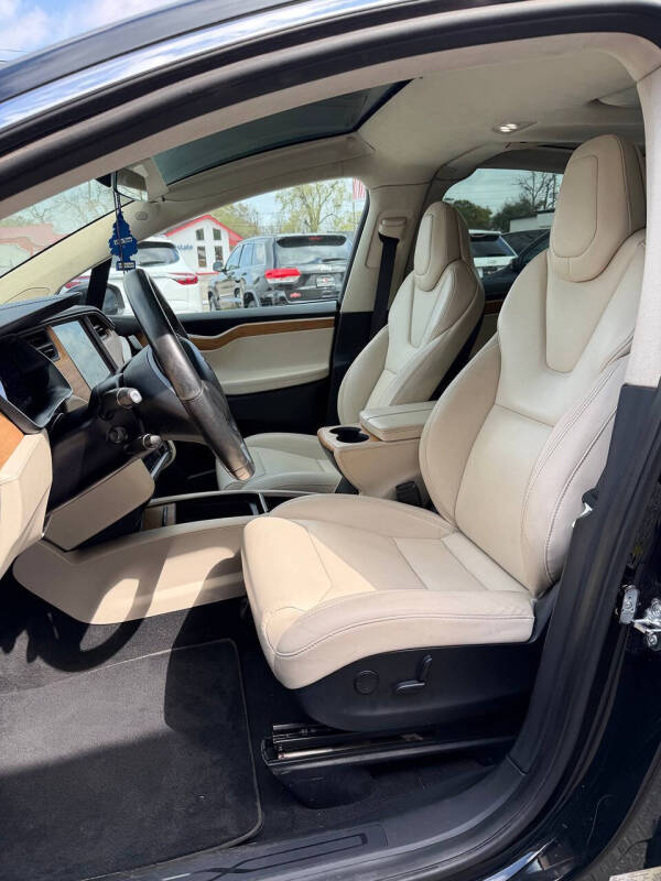 2019 Tesla Model X Standard Range