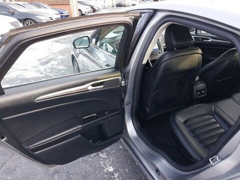 2020 Ford Fusion SEL