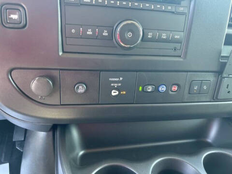 2025 Chevrolet Express 2500