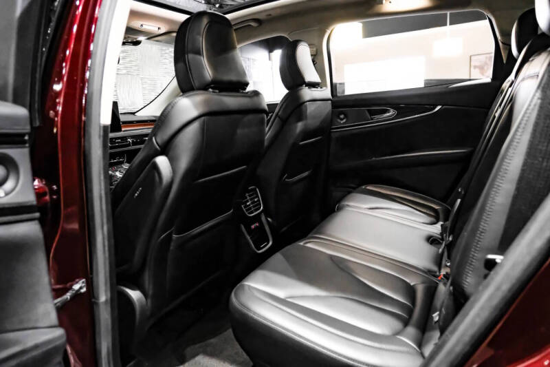 2021 Lincoln Nautilus Reserve