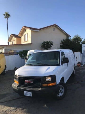 2008 GMC Savana Cargo for sale at Nueva Italia Motors in Ventura CA