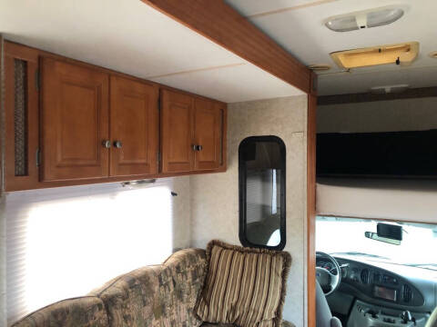 2005 Ford E-Series E-450 SD