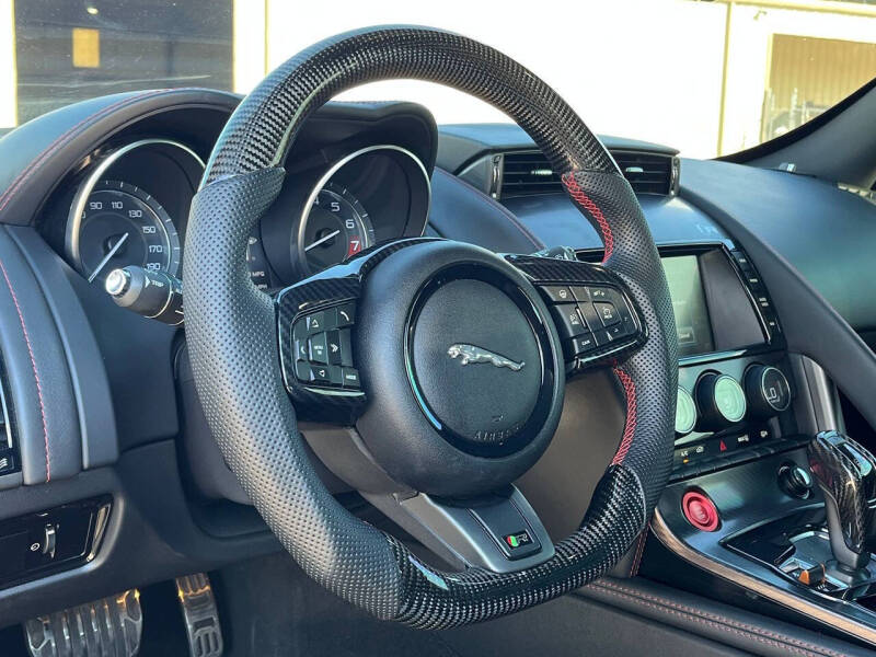 2015 Jaguar F-TYPE R