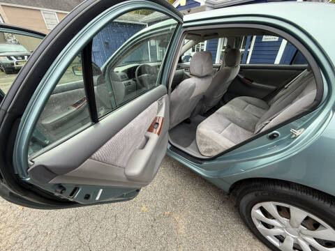 2005 Toyota Corolla LE