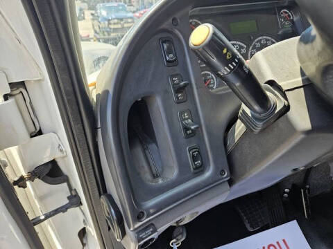 2020 Freightliner M2 106