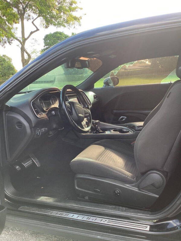 2019 Dodge Challenger SXT