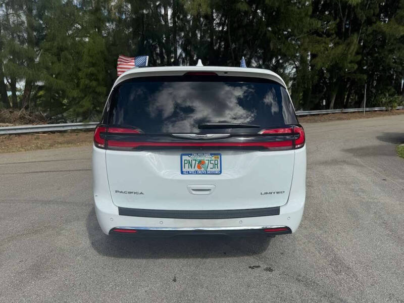 2022 Chrysler Pacifica Limited