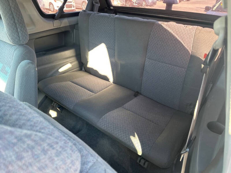 2002 Chevrolet Tracker