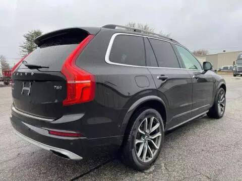 2016 Volvo XC90 Momentum photo 4