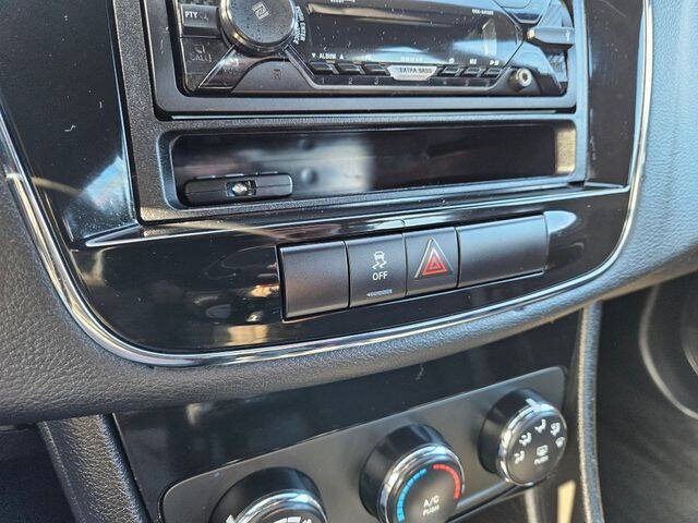 2014 Chrysler 200 LX