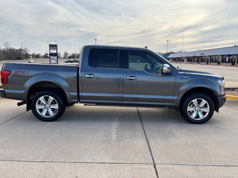 2019 Ford F-150 Platinum's photo