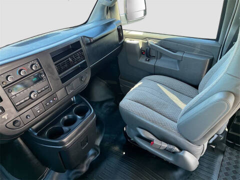 2024 Chevrolet Express 2500